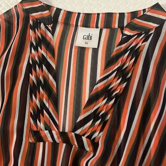 CABI ULTIMATE BLOUSE - Picture 3 of 4